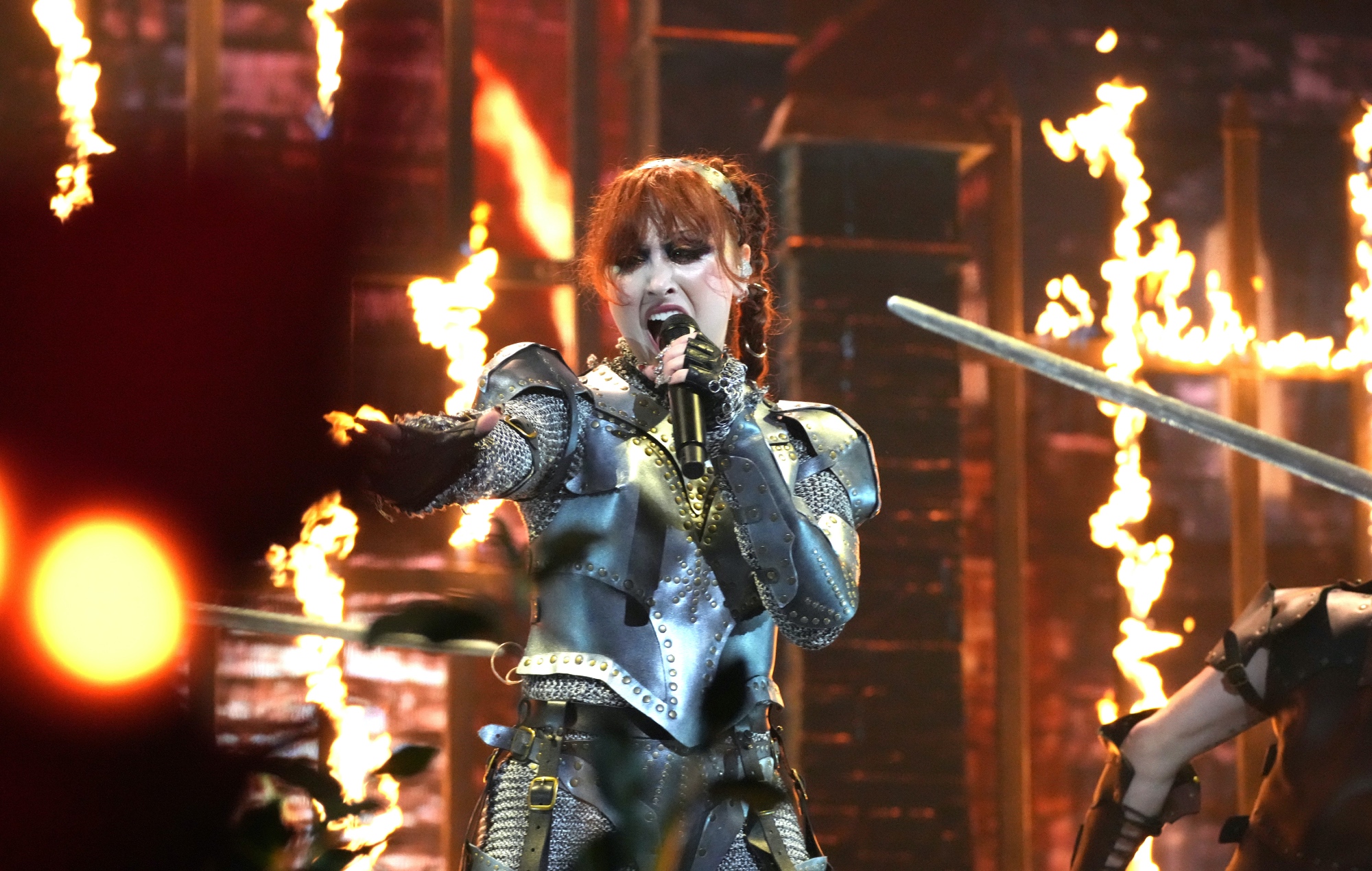 Chappell Roan en concert sur scène aux MTV VMA 2024