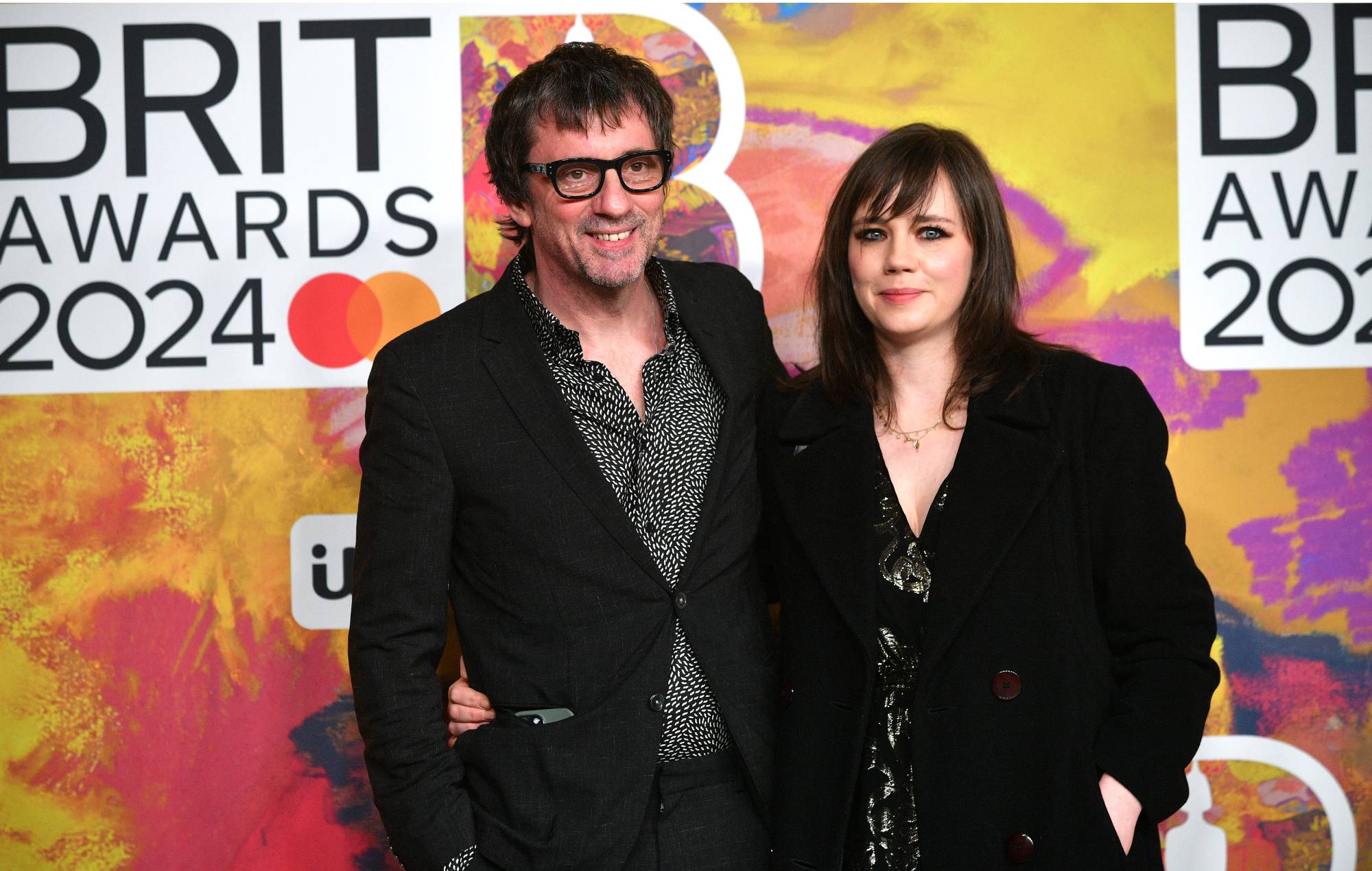 Graham Coxon et Rose Elinor Dougall de The Waeve assistent aux BRIT Awards 2024 (Photo de Jim Dyson/Redferns)