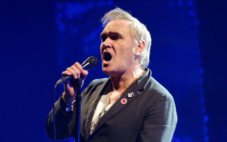 Morrissey licencie l'équipe de direction après la déclaration de Johnny Marr