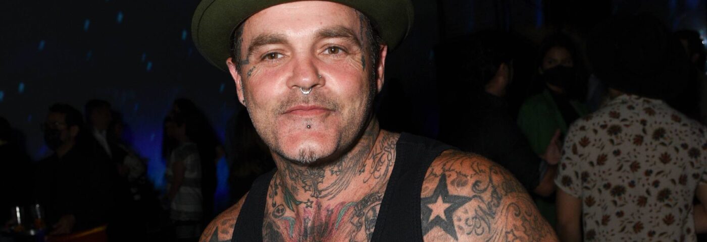 La cause du décès de Shifty Shellshock, le leader de Crazy Town, est liée au fentanyl, confirment les autorités