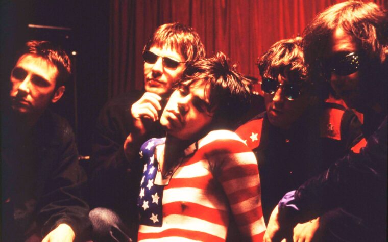 Les Charlatans annoncent la réédition étendue du 30e anniversaire de « Up To Our Hips »