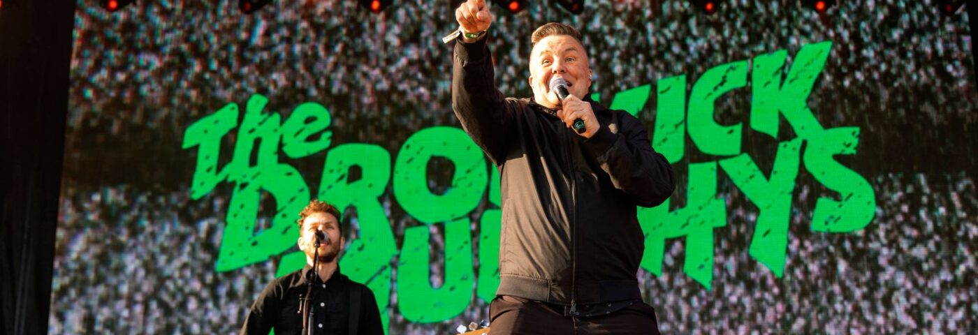 Dropkick Murphys partage son nouveau single frénétique « Sirens » et annonce une tournée au Royaume-Uni en 2025