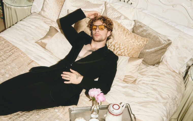 Écoutez le nouveau single édifiant de Tom Grennan, « Higher »