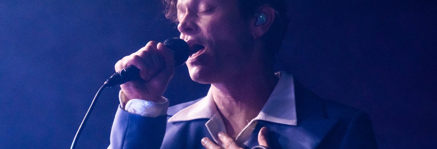 Écoutez trois titres bonus de Perfume Genius issus de la réédition du 10e anniversaire de « Too Bright » Écoutez trois titres bonus de Perfume Genius issus de la réédition du 10e anniversaire de « Too Bright »