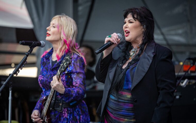 Heart partage de nouvelles dates aux États-Unis après le traitement contre le cancer d'Ann Wilson