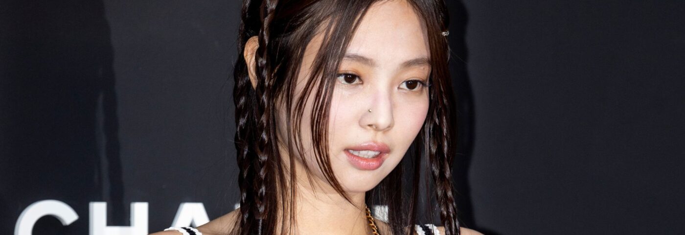 Jennie de BLACKPINK fait allusion à une nouvelle musique avec le teaser de « Pretty Girl Mantra »