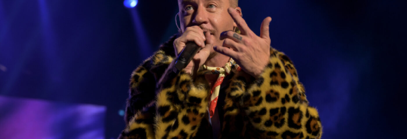 Macklemore partage la puissante chanson pro-Palestine « Hind's Hall 2 » et dit « fuck America » sur scène à Seattle