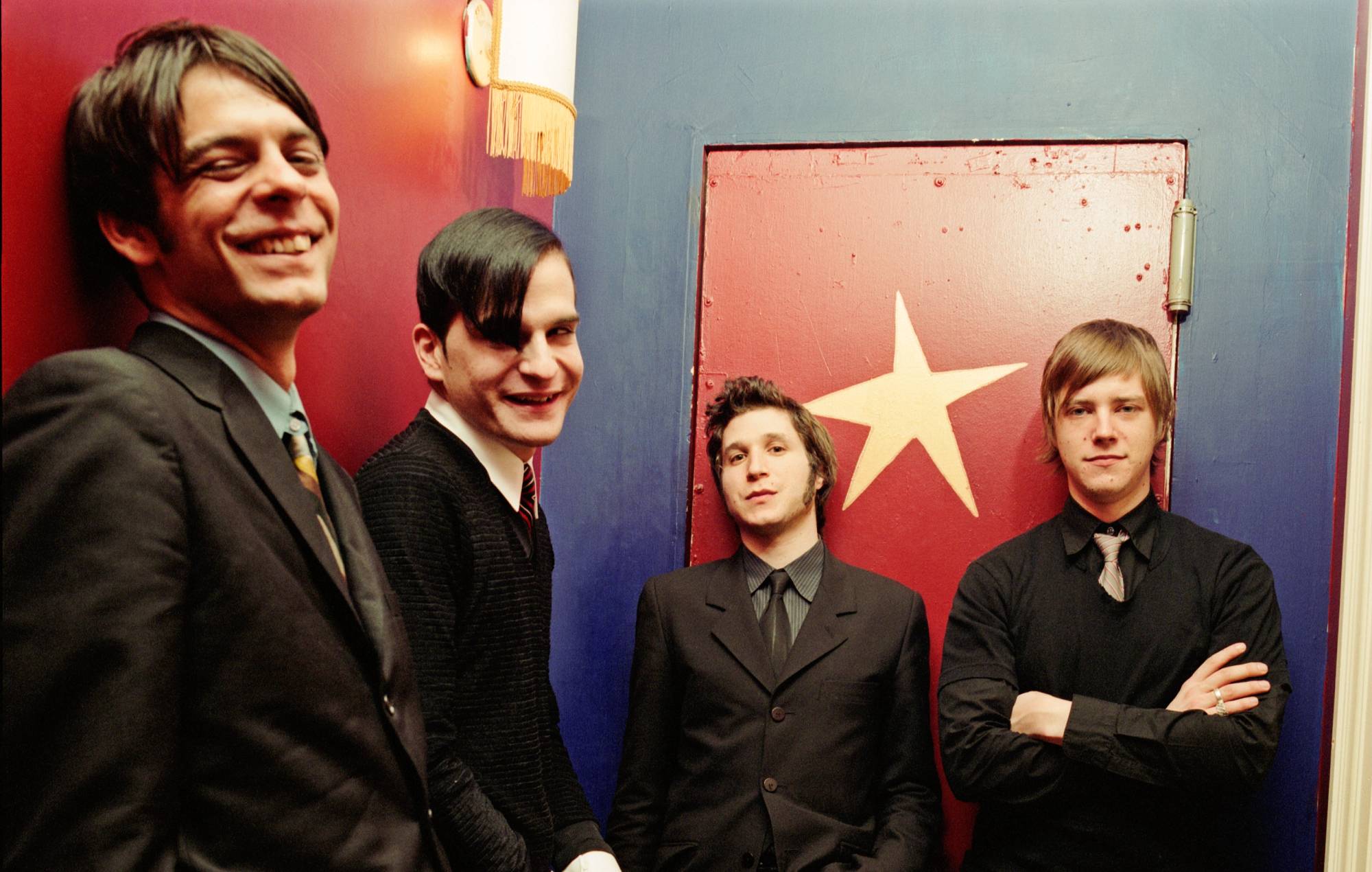 Interpol, 2004. Crédit : Pieter Van Hattem