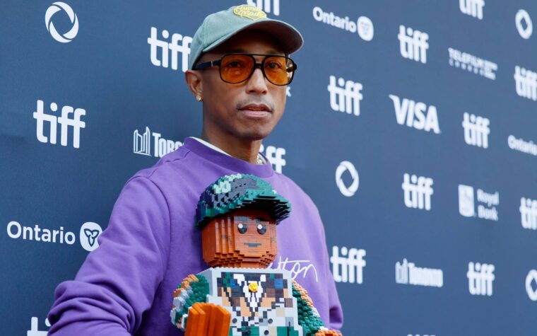 Pharrell n'a pas dit à Jay-Z et Snoop Dogg qu'ils seraient des LEGO dans son nouveau documentaire