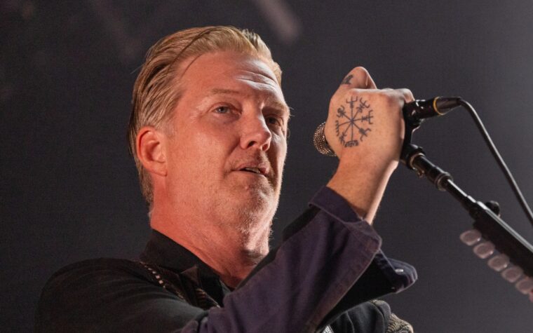 Queens Of The Stone Age annonce des dates de tournée reportées à 2025
