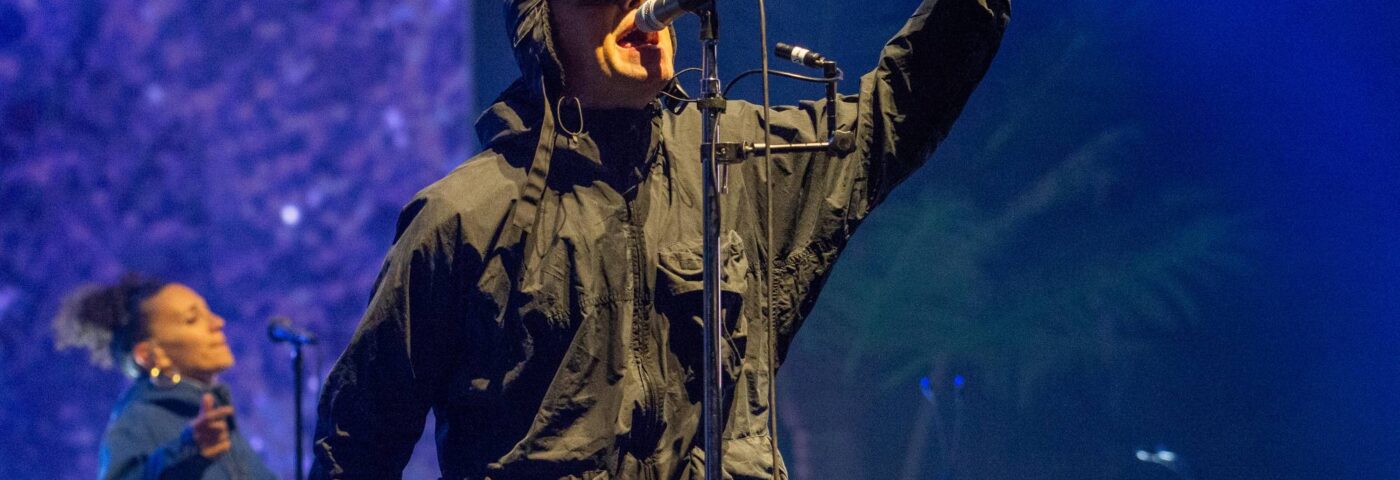 Regardez Liam Gallagher interpréter les classiques d'Oasis avant le match de boxe Anthony Joshua contre Daniel Dubois au stade de Wembley