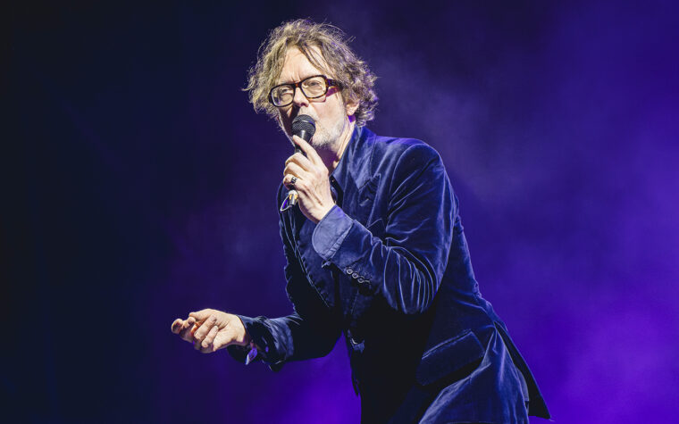 Regardez Pulp lancer sa nouvelle chanson « Farmer's Market »