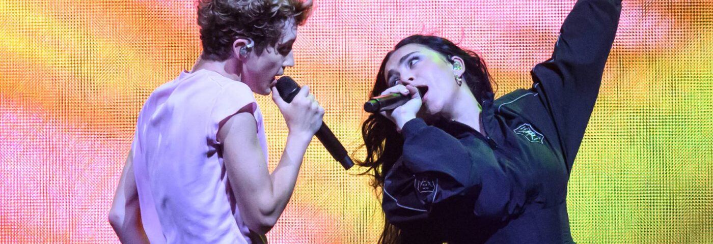 Voici tout ce que Troye Sivan et Charli XCX ont joué lors de la première soirée de leur tournée américaine commune « Sweat »