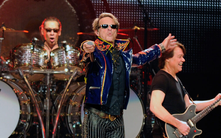 Ozzy Osbourne, Chris Cornell et Joe Satriani ont presque rejoint Van Halen, révèle Alex dans sa première interview depuis la mort de son frère