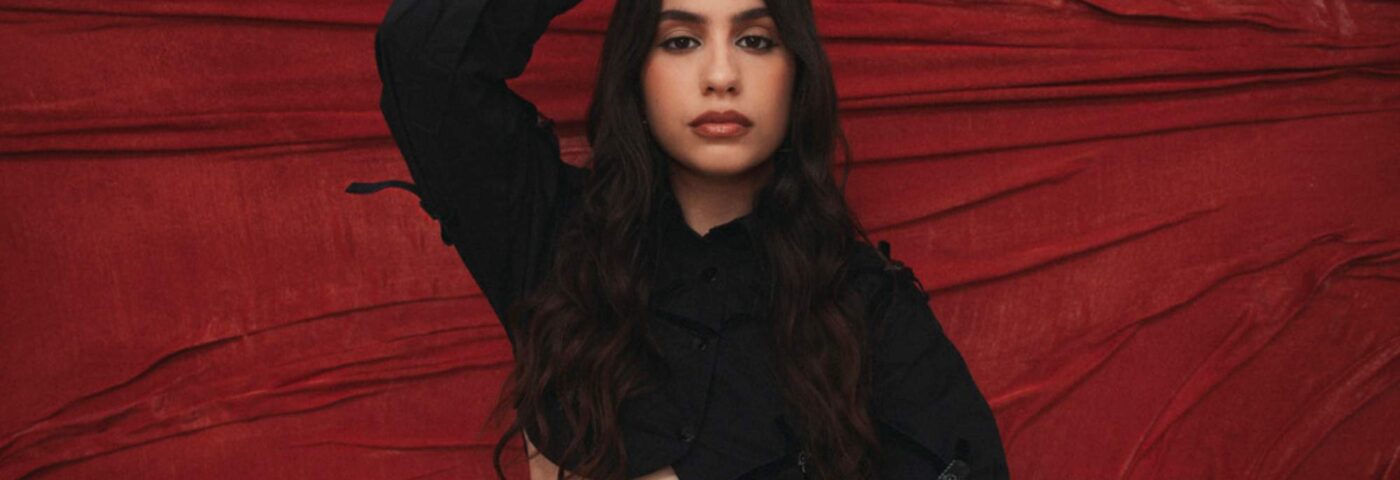 Alessia Cara partage le tendre « (Isn't It) Obvious » et annonce le nouvel album « Love & Hyperbole »