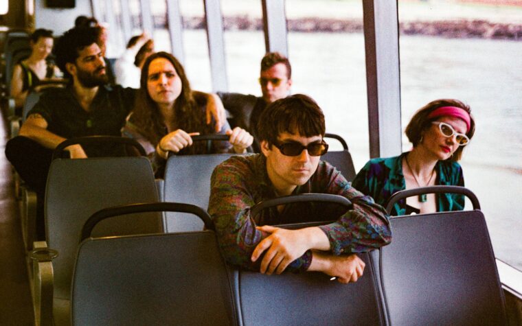 Bodega partage son nouveau single "Myrtle Parade" et annonce sa tournée au Royaume-Uni en octobre