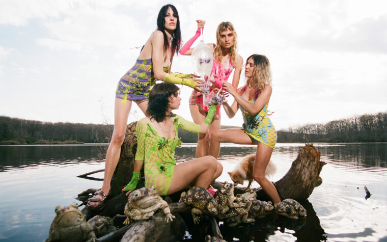 Cumgirl8 – Critique de « The 8th Cumming » : un synth-punk cochon avec une langue acérée