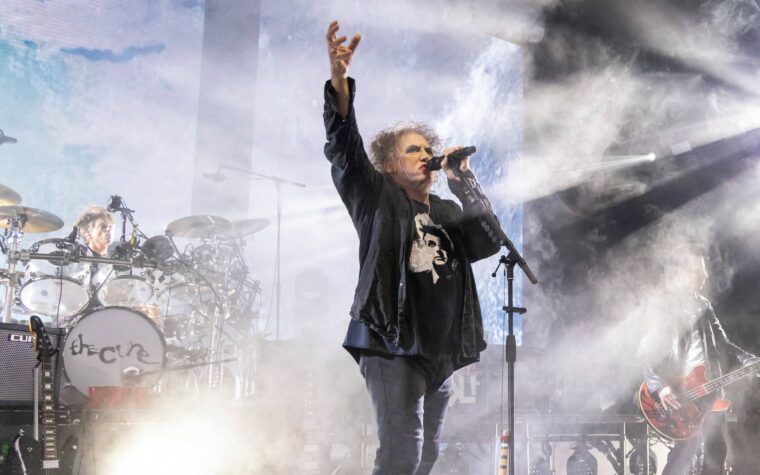 Écoutez un extrait du nouveau titre menaçant de The Cure, "Songs Of A Lost World", "Drone:NoDrone".