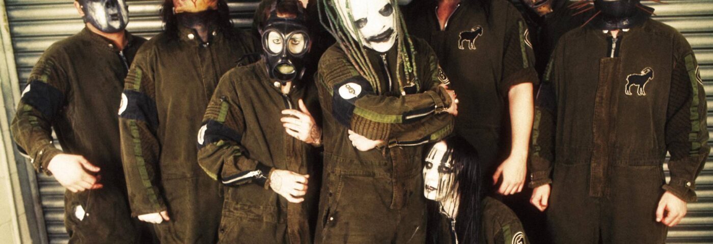Les fans de Slipknot réagissent au nouveau logo « S » sur les nouveaux produits : « Absolument pas »