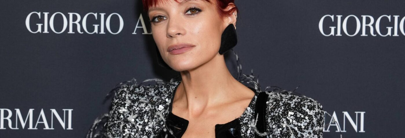 Lily Allen fait désormais plus avec des photos de pieds qu'avec Spotify