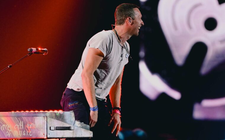 Regardez Coldplay interpréter « All My Love » et « We Pray » sur « SNL »