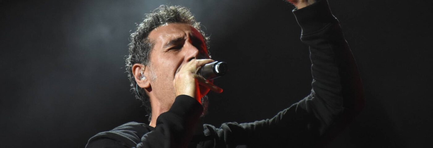 Serj Tankian dit qu'un nouvel album de System Of A Down serait « un nouveau départ d'une toute nouvelle manière »