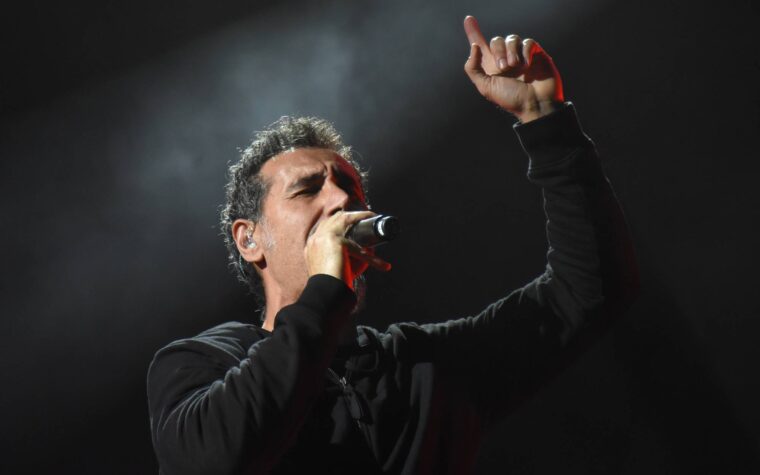 Serj Tankian dit qu'un nouvel album de System Of A Down serait "un nouveau départ d'une toute nouvelle manière"