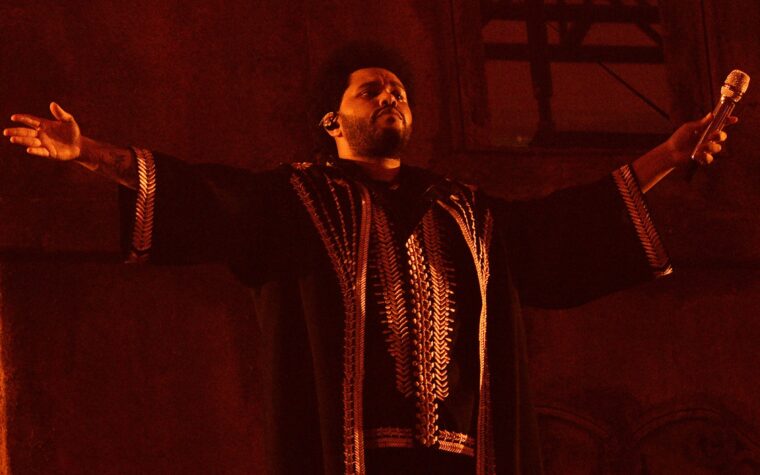The Weeknd présente la nouvelle chanson "Open Hearts" lors d'un concert à Sydney