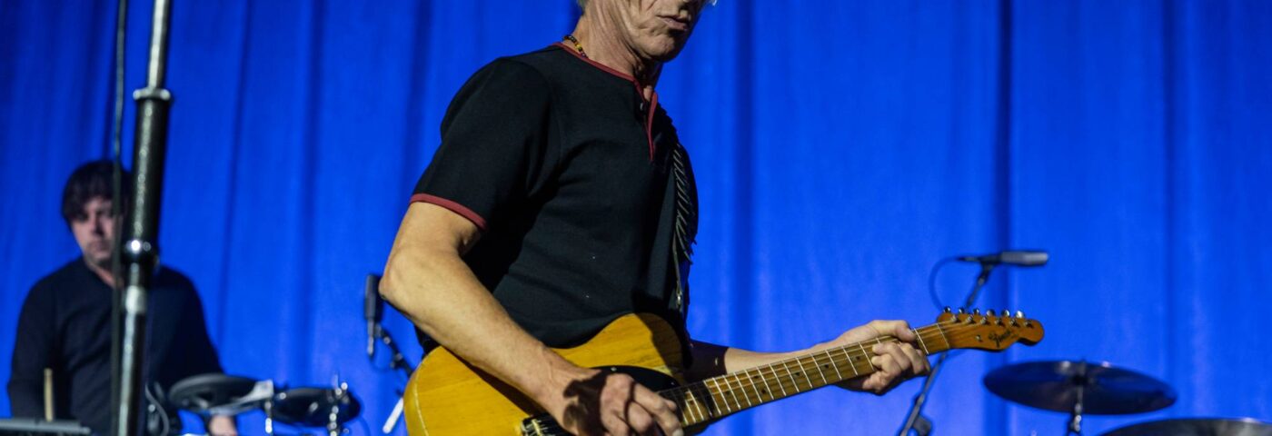 Un restaurant indien devient viral pour un fan sosie « confondu » avec Paul Weller avant le concert de Wolverhampton