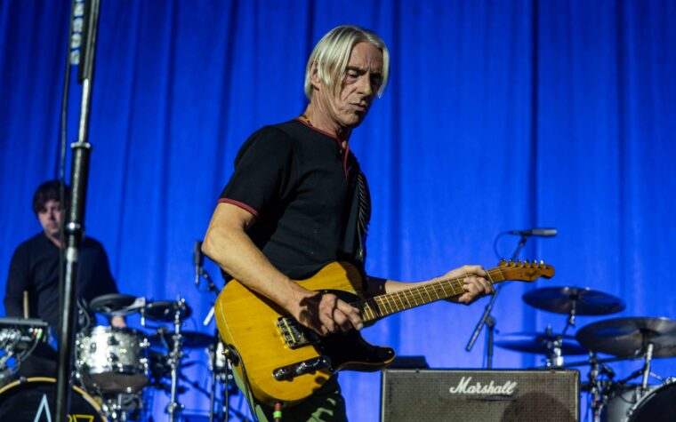 Un restaurant indien devient viral pour un fan sosie « confondu » avec Paul Weller avant le concert de Wolverhampton