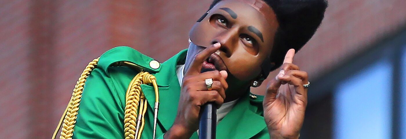 Tyler, The Creator fait lever les avertissements pour atteinte aux droits d'auteur afin que les fans puissent réagir à « Chromakopia » sur les réseaux sociaux