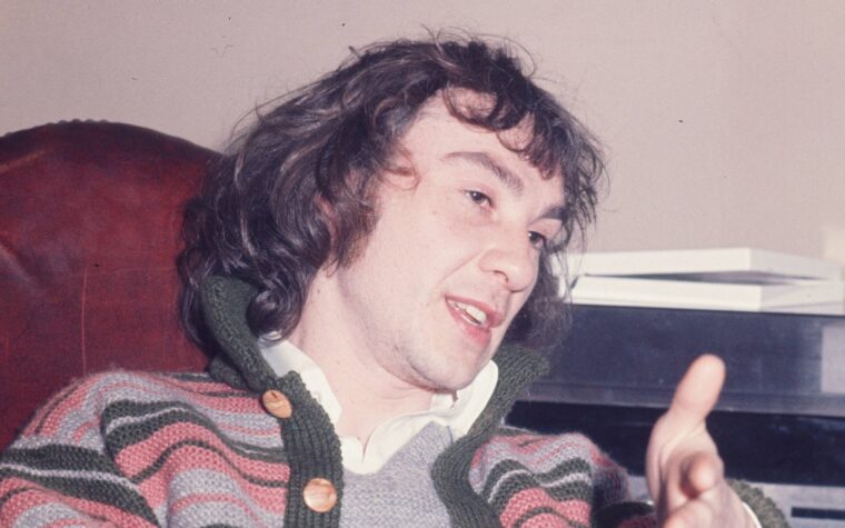 L'auteur-compositeur et parolier de King Crimson, Peter Sinfield, est décédé à l'âge de 80 ans.