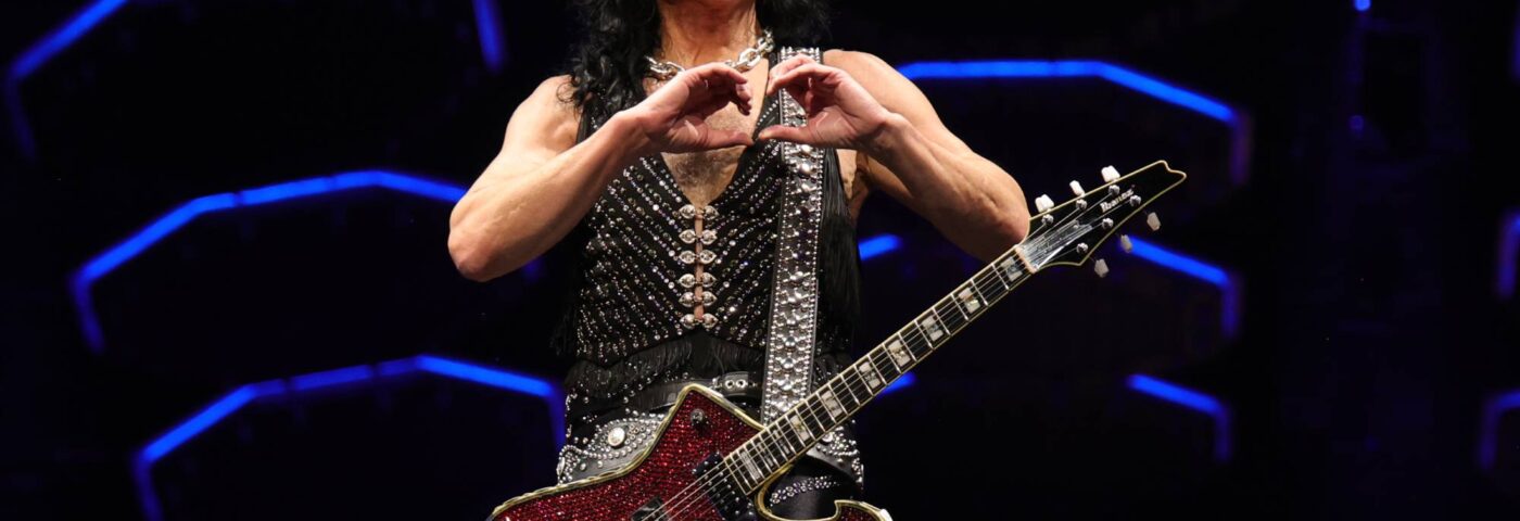 Paul Stanley dit que le spectacle d'avatars de KISS sera « Le Cirque du Soleil rencontre Star Wars et un concert de KISS »