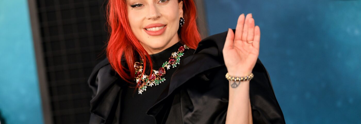 Regardez Lady Gaga se produire lors du rassemblement électoral de Kamala Harris