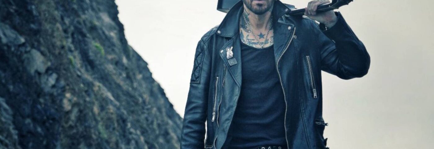 Ricky Warwick partage le single festif « All I Want For Christmas… Is Christmas! » avec Billy Duffy de The Cult et Joe Elliott de Def Leppard