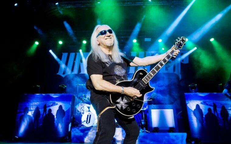 Le guitariste d'Uriah Heep révèle que le groupe "va toujours être en tournée" après la tournée d'adieu au Royaume-Uni en 2025