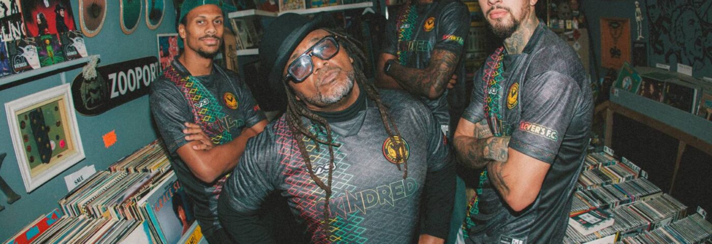 Skindred s'associe à Newport Country AFC pour un kit spécial extérieur « Exiles »