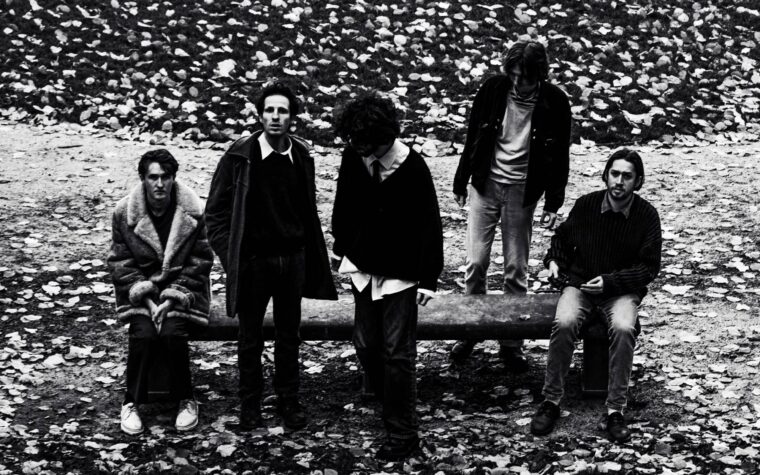 Swim Deep annonce des concerts "intimes" au Royaume-Uni avec Bill Ryder-Jones à la guitare et partage son nouveau single "Hard To Come Back"