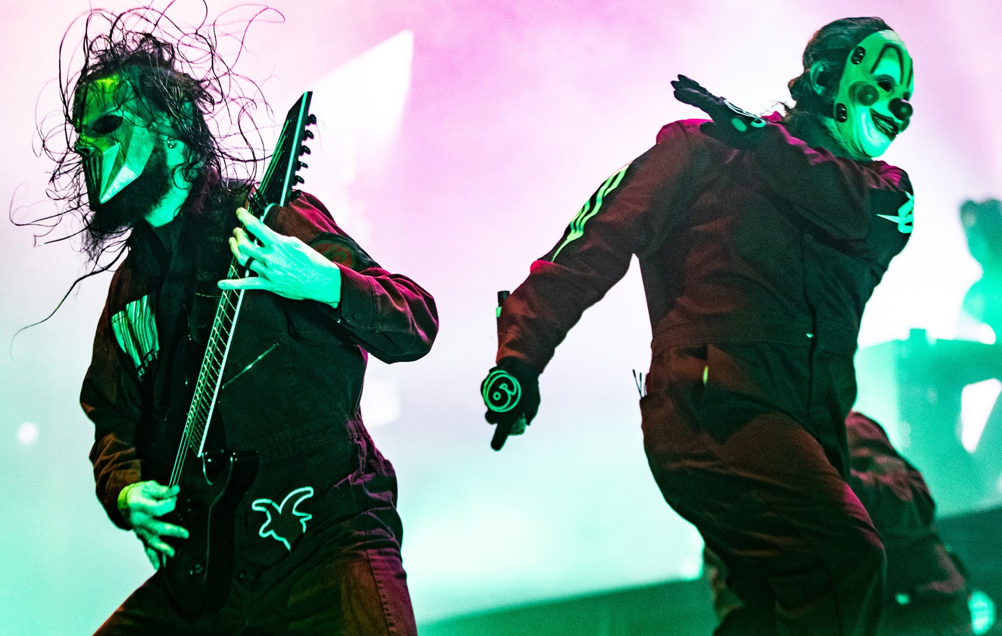 Jim Root et Clown de Slipknot se produisent en direct