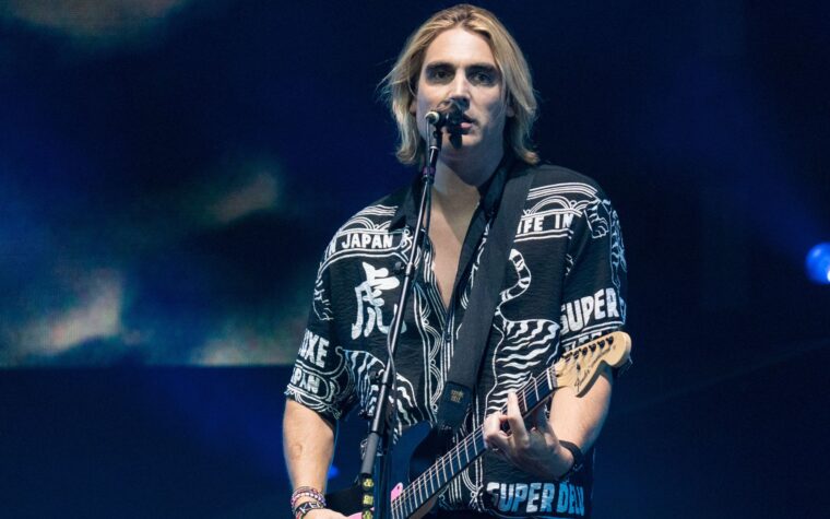 Charlie Simpson parle de son nouveau rôle dans "La Guerre des mondes" et de l'avenir de Fightstar et Busted