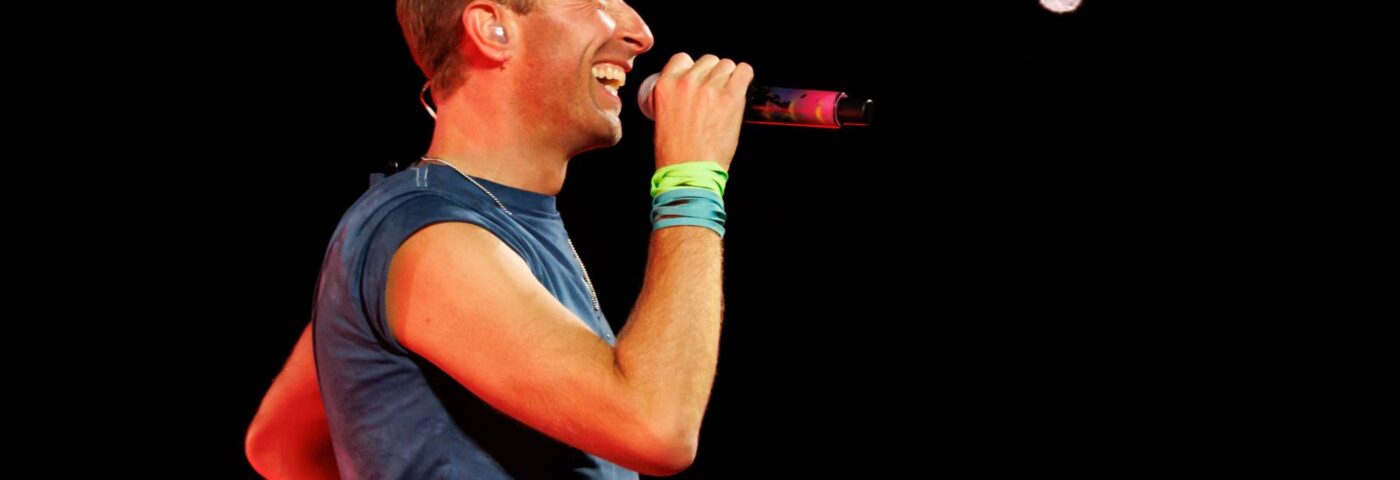 Chris Martin explique pourquoi Coldplay « mérite de se faire chier » par les haineux