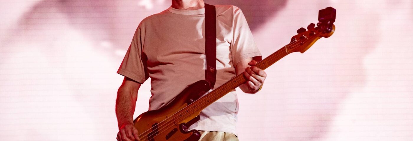 Alex James a « fondu en larmes » lorsqu’il a vu sa fille adolescente au spectacle de retrouvailles Blur