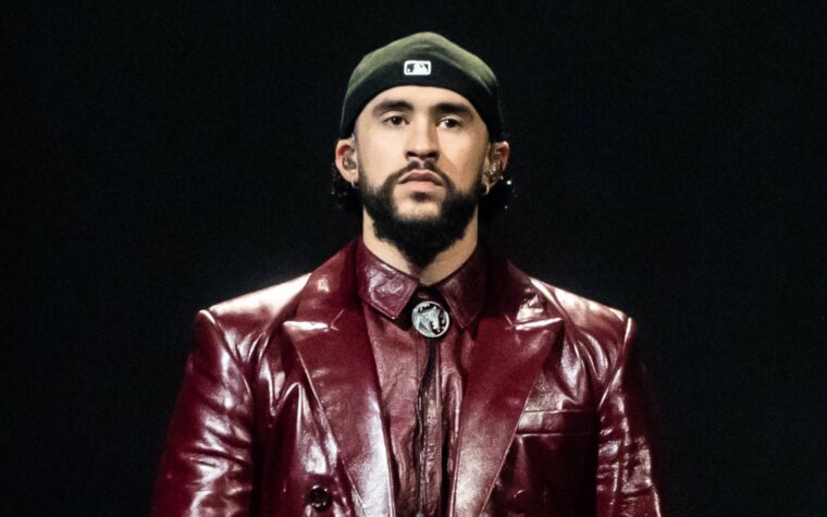 Bad Bunny partage son nouveau single "Pitorro de Coco" et annonce un nouvel album "Debí Tirar Más Fotos"