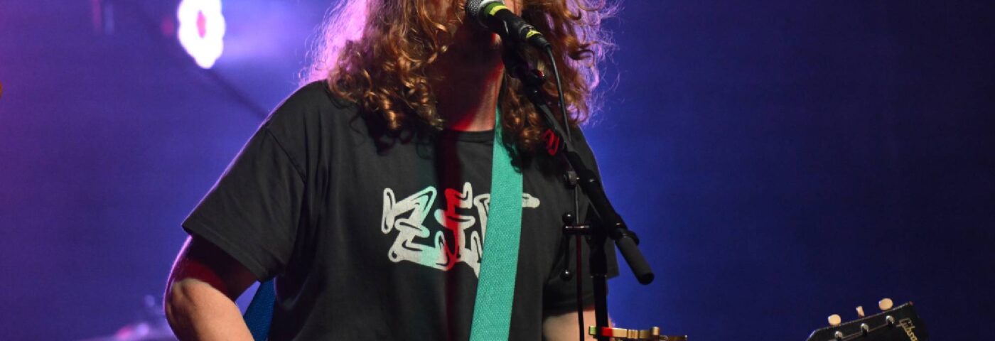 Ben Kweller annonce son premier album depuis la mort de son fils et partage son nouveau single grunge « Optimystic »