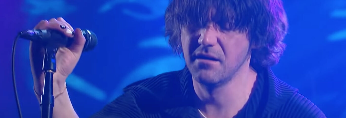 Conor Oberst a tenté d'empêcher son label de signer Creed, pensant qu'il s'agissait d'un « vraiment mauvais Pearl Jam ».