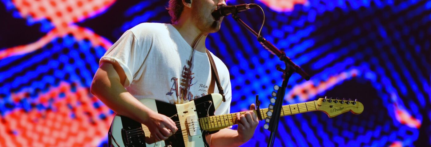 Découvrez la nouvelle chanson émouvante de Sam Fender, « Wild Long Lie »