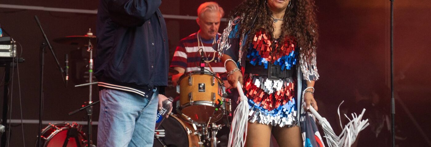 Happy Mondays se sépare de Rowetta après 34 ans