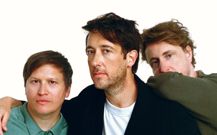 Les Wombats partagent un nouveau single sombre "My Head Is Not My Friend"