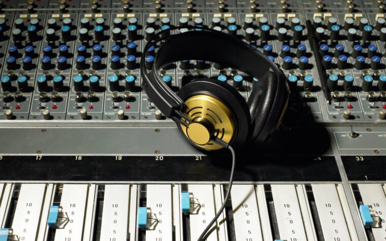 Les travailleurs du secteur de la musique perdront près d'un quart de leur emploi au cours des quatre prochaines années, selon une étude