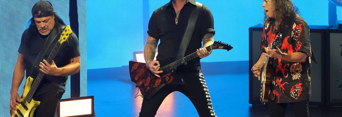 Regardez Metallica jouer des raretés et des reprises au spectacle-bénéfice « Helping Hands »